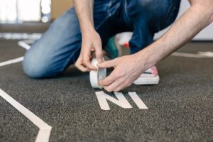 Tape auf Fussboden